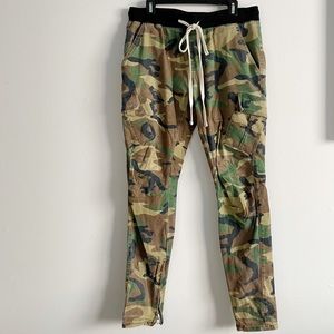 MNML Cargo Pants